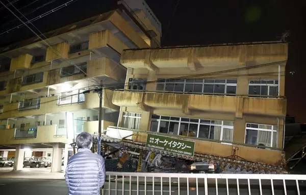 輕鋼結(jié)構(gòu)房屋源自日本還是美國(guó)?輕鋼結(jié)構(gòu)房屋為什么能住上百年?(圖2) 睿婕輕鋼別墅