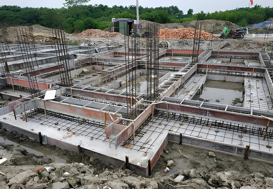 輕鋼別墅打地基好還是水泥地好?誰主沉浮呢